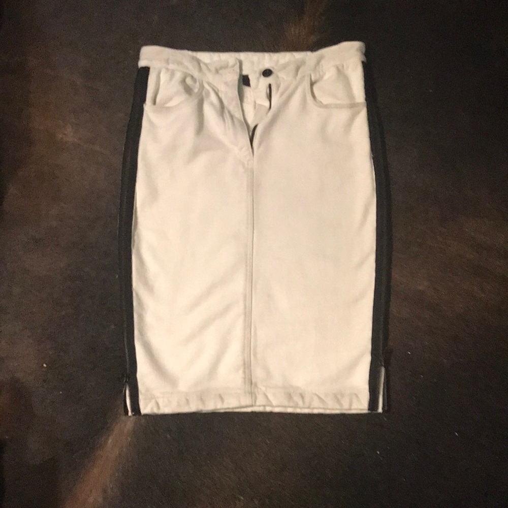 Pencil skirt